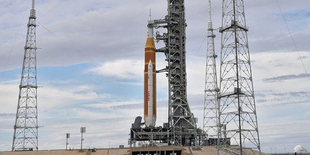 NASA: Αντίστροφη μέτρηση για την εκτόξευση στη σελήνη