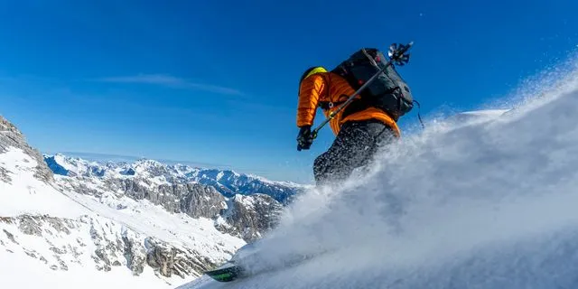 Νεκρός 33χρονος σκιέρ από χιονοστιβάδα στις γαλλικές Άλπεις