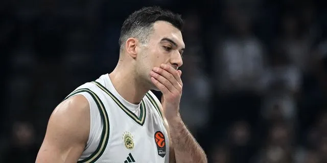 Ο Κώστας Σλούκας