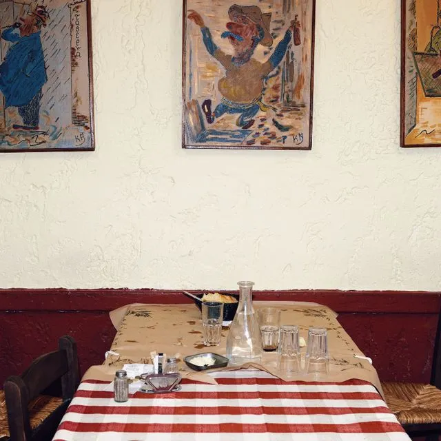 Οι παλιοί της Αθήνας που ξέρουν από καλό παϊδάκι