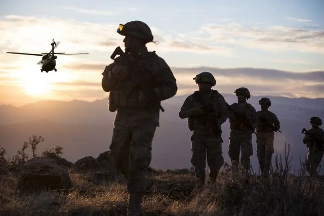 Δημοσκόπηση POLITICO: Η Δύση βλέπει τον Γ’ Παγκόσμιο Πόλεμο να πλησιάζει