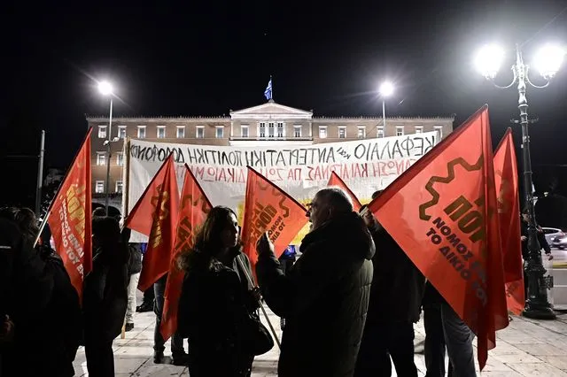 Συγκέντρωση διαμαρτυρίας στο Σύνταγμα για το εργατικό δυστύχημα στο “Βιολάντα”