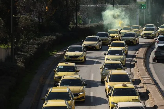 Aπεργούν τα ταξί για 48 ώρες στις 3 και 4 Φεβρουαρίου