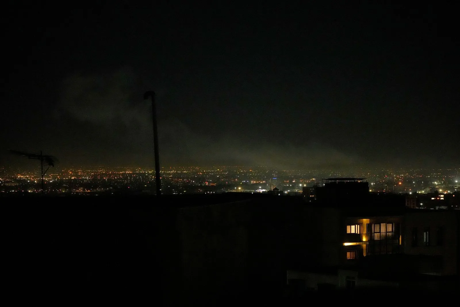 Ιρανικά ΜΜΕ: Τουλάχιστον 200 νεκροί και 700 τραυματίες μετά τις επιθέσεις ΗΠΑ-Ισραήλ