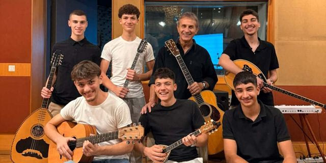 Οι 16χρονοι Τεκετζήδες έχουν ένα όνειρο – Πώς ηχογράφησαν το “Βρέχει στη Φτωχογειτονιά”