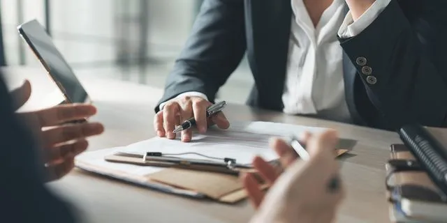 Δάνεια σε ελβετικό φράγκο: Η προθεσμία ρύθμισης – Ποιοι παίρνουν “κούρεμα” έως 50%