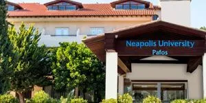 Απόκτησε μεταπτυχιακό εξ αποστάσεως από το Πανεπιστήμιο Νεάπολις Πάφος
