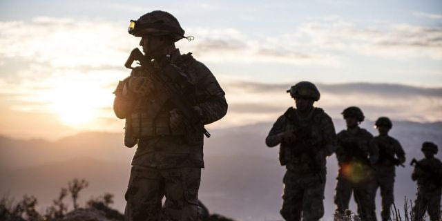 Οι ΗΠΑ παραδέχονται για πρώτη φορά ανάπτυξη χερσαίων δυνάμεων στη Νιγηρία