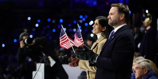 Ο Τζέι ντι Βανς με τη σύζυγό του, Ούσα