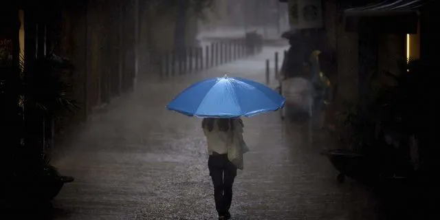 Σε υψηλό συναγερμό Ισπανία και Πορτογαλία λόγω ισχυρών βροχοπτώσεων