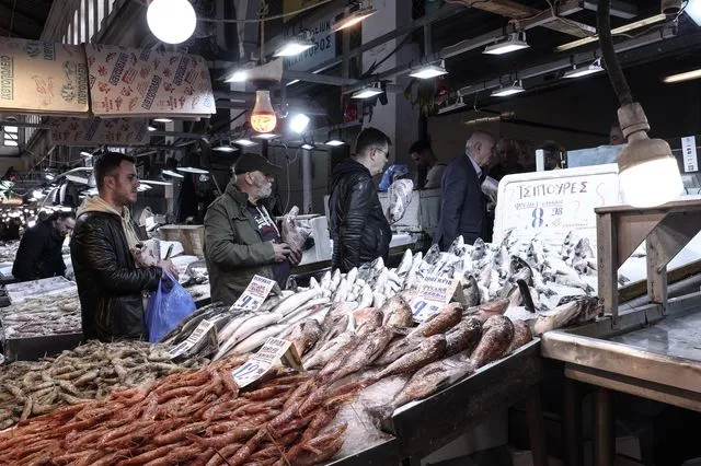 Θαλασσινά στην Κεντρική αγορά Βαρβάκειο πριν την Καθαρά Δευτέρα