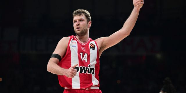 ΟΛΥΜΠΙΑΚΟΣ - ΕΡΥΘΡΟΣ ΑΣΤΕΡΑΣ