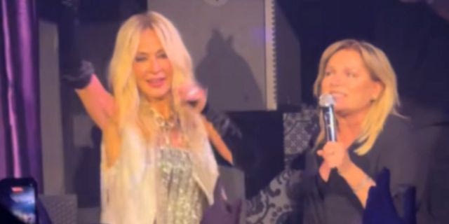 Η Μαρία Καβογιάννη τραγούδησε (ξανά) το “I Will Survive” δίπλα στην Άννα Βίσση – Βίντεο