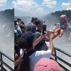 Αργεντινή: “Κρέμασε” το μωρό του στα 80 μέτρα ύψος για να το φωτογραφίσει