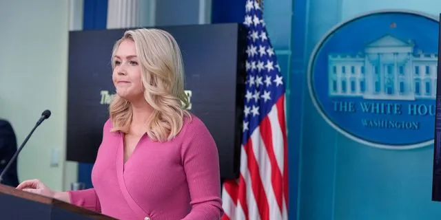 Η εκπρόσωπος Τύπου του Λευκού Οίκου, Καρολάιν Λέβιτ