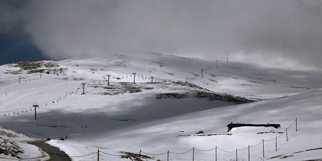 Αίσιο τέλος για τον σκιέρ που αγνοούνταν στο Καϊμακτσαλάν – Μεταφέρεται σε ασφαλές σημείο