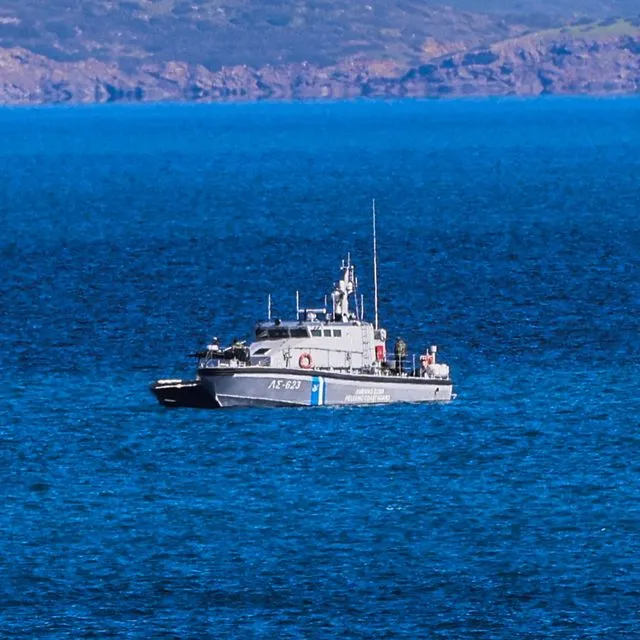 Δεν βρίσκουν το βυθισμένο φουσκωτό από το πολύνεκρο ναυάγιο της Χίου