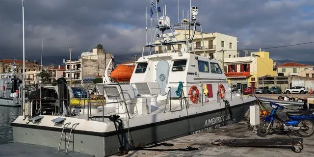 Σύγκρουση περιπολικού σκάφους του Λιμενικού Σώματος με λέμβο που μετέφερε πρόσφυγες και μετανάστες