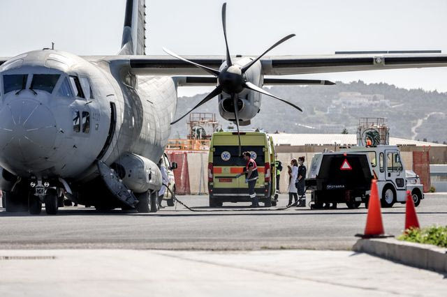 Επιχείρηση αεροδιακομιδής για τα θύματα του δυστυχήματος στη Χίο. Είναι παράλογο να λες ότι με το ένα χέρι τους σκοτώνουμε και με το άλλο τους σώζουμε