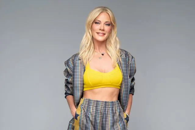 Ζέτα Μακρυπούλια: Η νέα της εκπομπή “Moments” έρχεται στις οθόνες μας