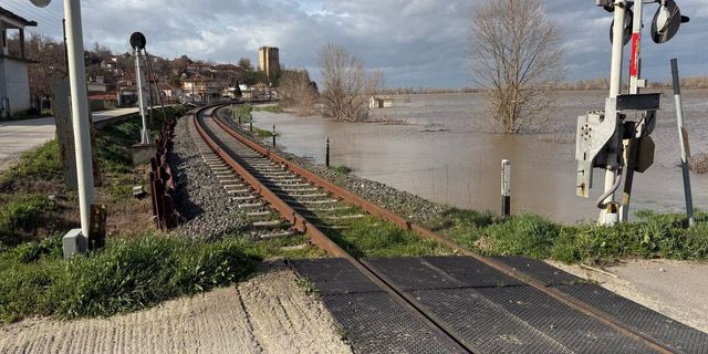 Τι συμβαίνει με τα νερά του Έβρου