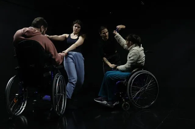 Όταν το σώμα δεν χωρά στον νόμο: Γιατί τα ΑμεΑ αποκλείονται από τις σχολές χορού