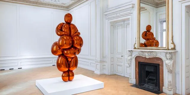 Jeff Koons Balloon Venus Lespugue