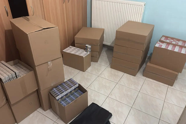 Κύκλωμα διακίνησε 240.000 λαθραία πακέτα τσιγάρων