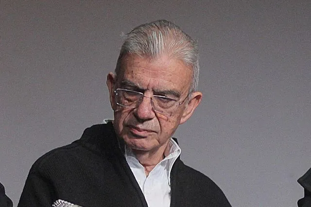 Ποια είναι η Αθήνα του Μένη Κουμανταρέα;