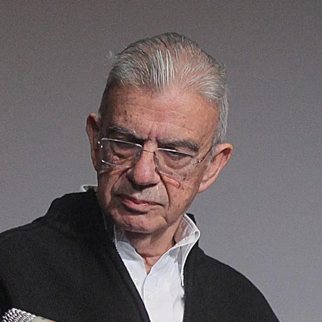 Ποια είναι η Αθήνα του Μένη Κουμανταρέα;