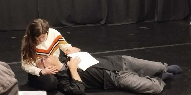 Ο Θανάσης Δόβρης φέρνει ξανά στο προσκήνιο το σώμα του ηθοποιού