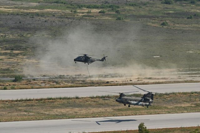 Προσήχθη αλλοδαπός έξω από το αεροδρόμιο της Πάχης Μεγάρων