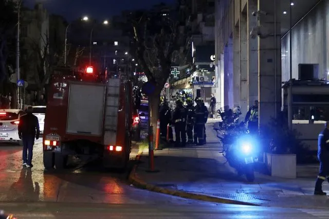 Αλεξάνδρας: Ελεγχόμενη έκρηξη στο σακίδιο του άνδρα που απειλούσε με “εκρηκτικά” – Βίντεο