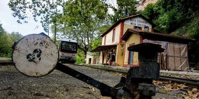 Προβληματισμός της Ομοσπονδίας σιδηροδρομικών για την αναστολή λειτουργίας του Οδοντωτού Καλαβρύτων