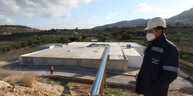 Περιφέρεια Αττικής: Η αλήθεια για τον υποθαλάσσιο αγωγό υδροδότησης Αίγινας