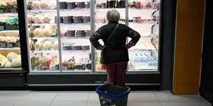 Αγορά με “κόφτη”: Το νέο πλαφόν φέρνει ανατροπές