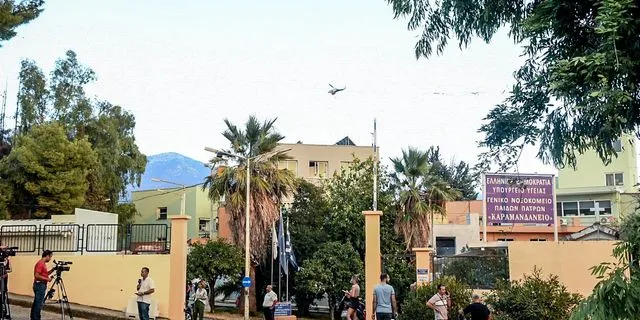 Πάτρα: Εισαγγελική εντολή για αστυνομική φύλαξη του 10 μηνών βρέφους στο Καραμανδάνειο