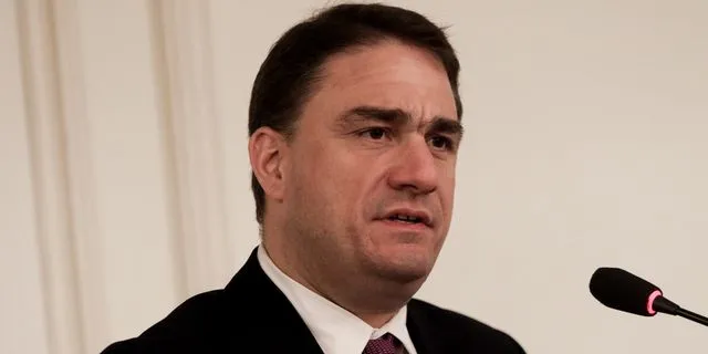 Τσουκαλάς: Καμία εμπλοκή της χώρας στον πόλεμο, καμία χρήση βάσεων για στρατιωτικές επιχειρήσεις