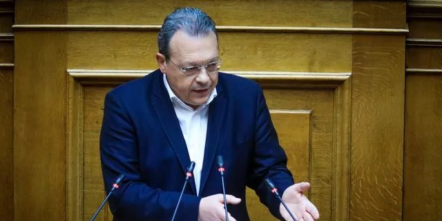 Φάμελλος: Με λεφτά των πολιτών χρηματοδοτείτε την αισχροκέρδεια