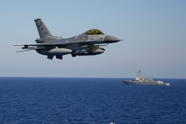 Τουρκοκυπριακά ΜΜΕ: Η Τουρκία στέλνει τέσσερα F-16 στα Κατεχόμενα