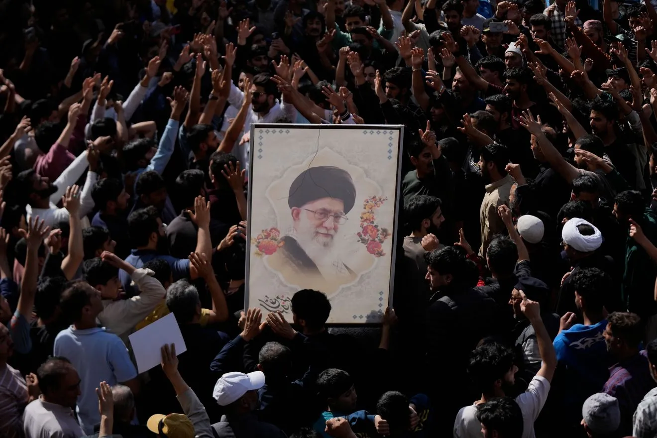 Διαμαρτυρία για τον θάνατο του Ali Khamenei