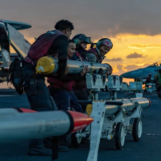 Αμερικανικά στρατεύματα ανοιχτά του Ιράν