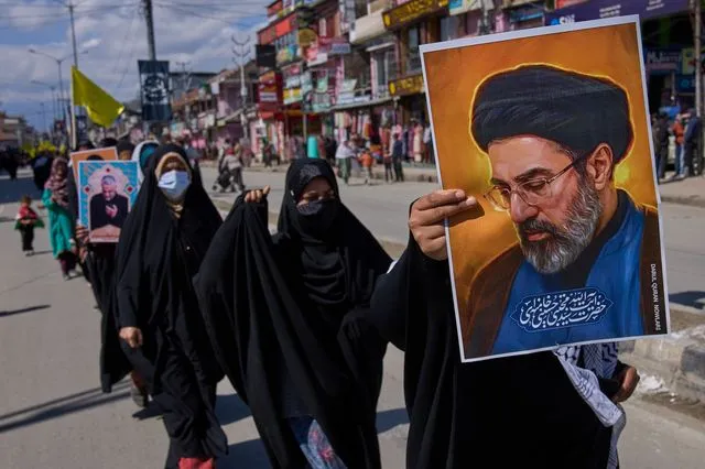 Πορτρέτο Μοτζταμπά Χαμενεΐ