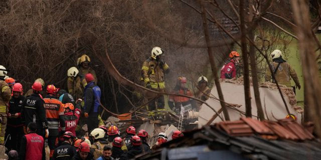 Κατέρρευσαν δύο κτήρια στην Κωνσταντινούπολη – Ένας νεκρός και 10 τραυματίες
