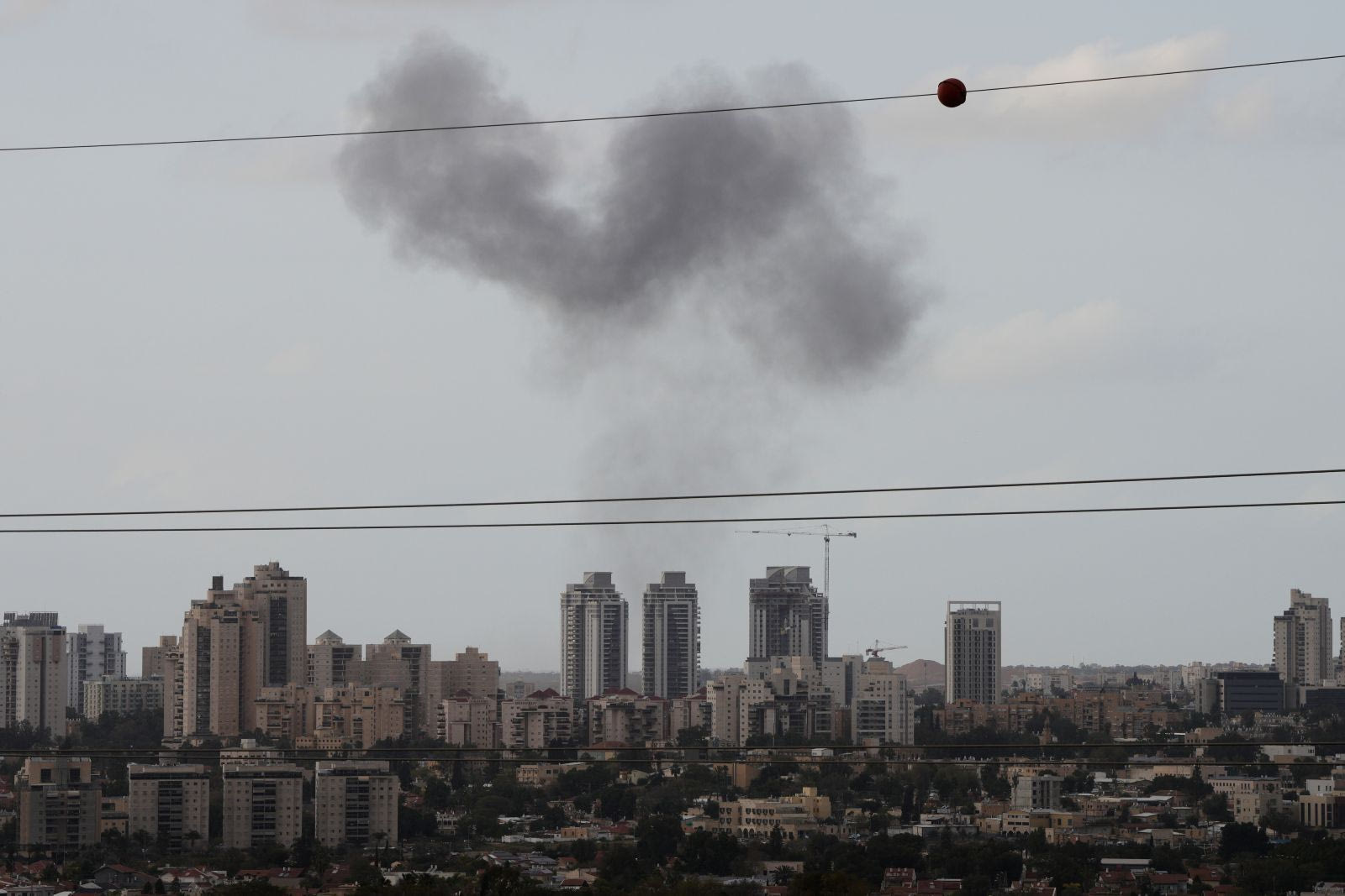 Χτύπημα σε βιομηχανική εγκατάσταση στο Ισραήλ - Φόβοι για διαρροή επικίνδυνου υλικού