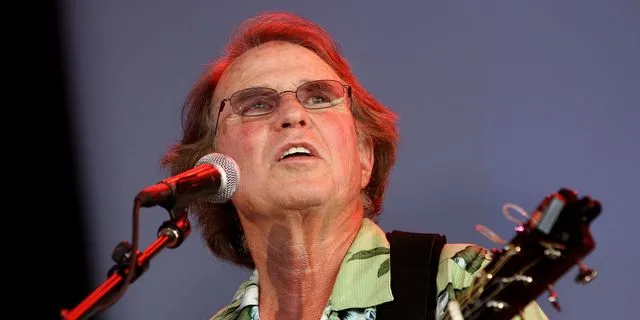 Πέθανε ο Country Joe McDonald, σύμβολο του αντιπολεμικού τραγουδιού