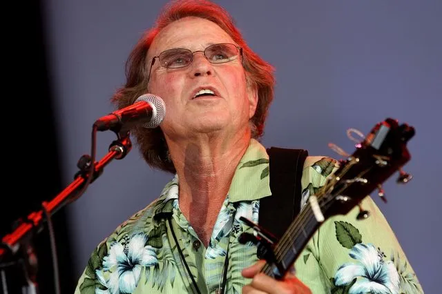 Πέθανε ο Country Joe McDonald, σύμβολο του αντιπολεμικού τραγουδιού