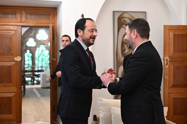 Ανδρουλάκης σε Χριστοδουλίδη: Διπλωματικές πρωτοβουλίες της ΕΕ για ειρήνευση στη Μ. Ανατολή