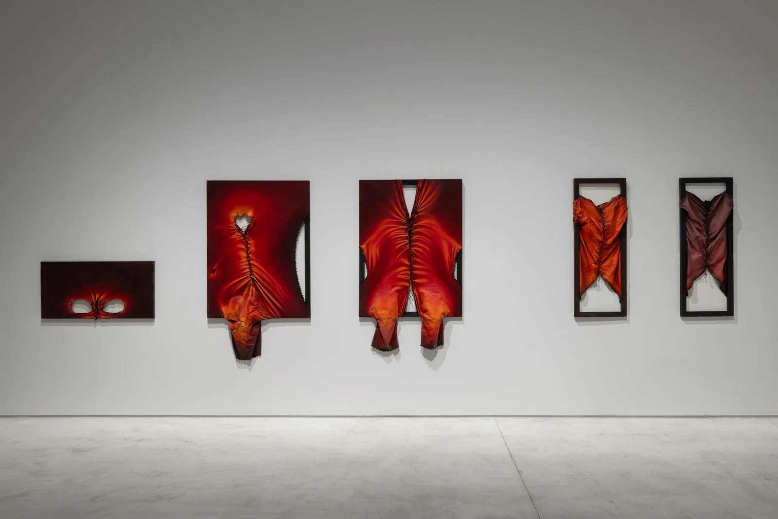 Άποψη εγκατάστασης έκθεσης Στάθης Λογοθέτης: