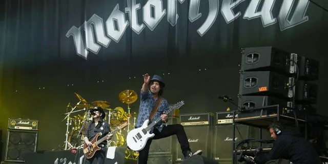 Lemmy Kilmister και Phil Campbell